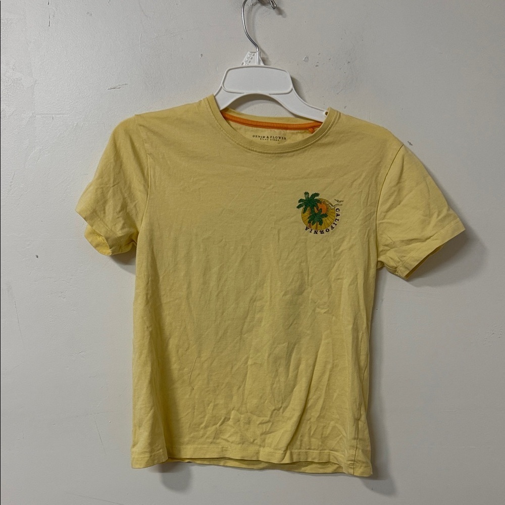 Denim & Flower Yellow Short Sleeve Tee